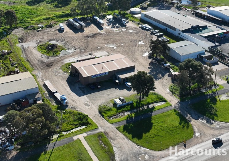 Photo - 28 Hamilton Road, Horsham VIC 3400 - Image 6