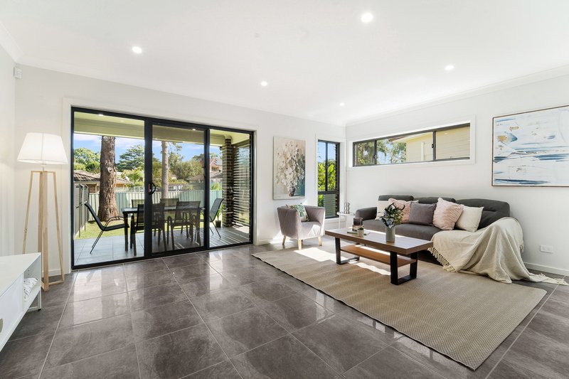 Photo - 28 Harcourt Avenue, East Hills NSW 2213 - Image 2