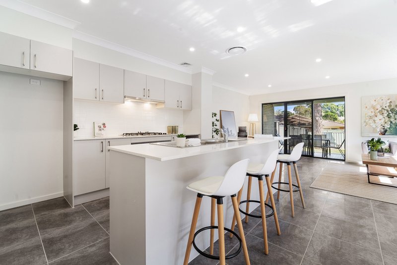 Photo - 28 Harcourt Avenue, East Hills NSW 2213 - Image 3