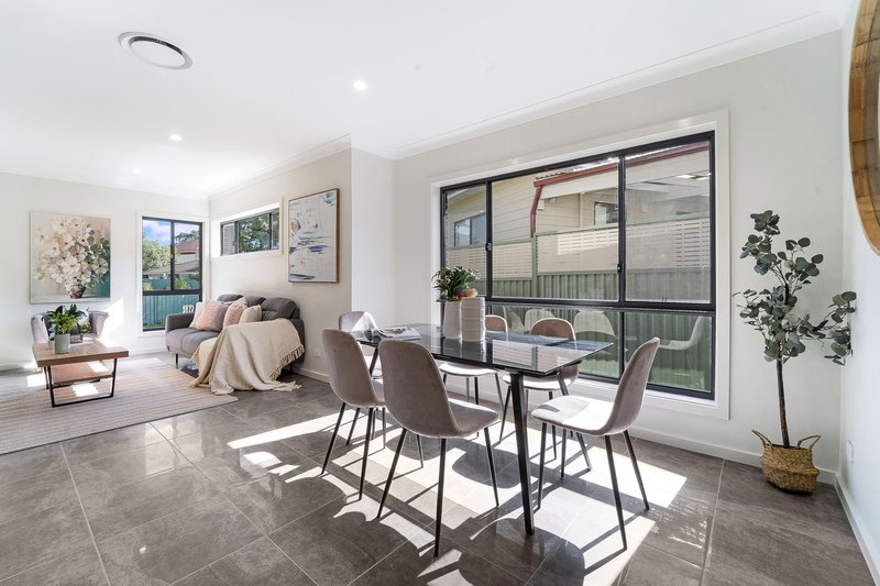 Photo - 28 Harcourt Avenue, East Hills NSW 2213 - Image 4