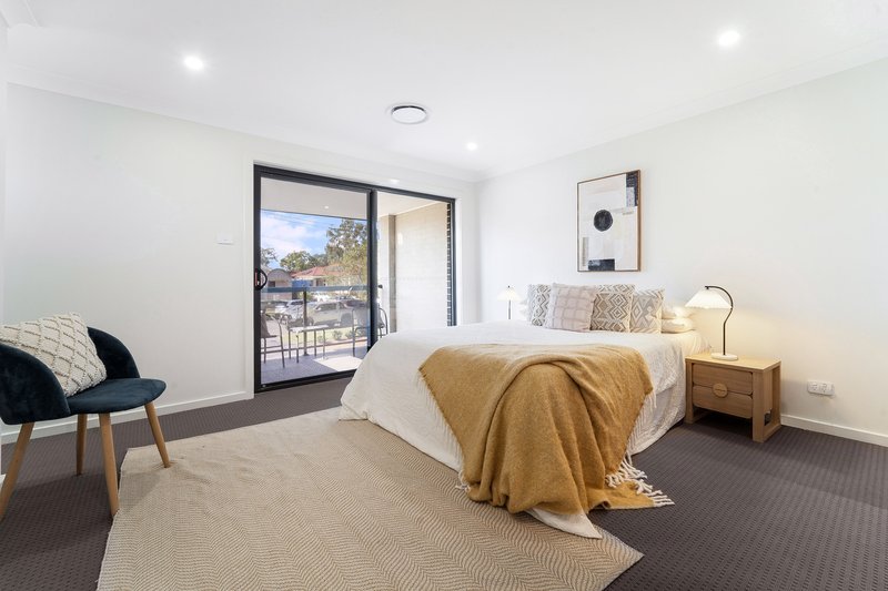 Photo - 28 Harcourt Avenue, East Hills NSW 2213 - Image 5