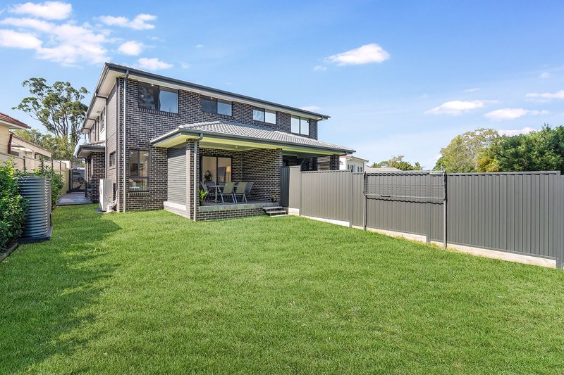 Photo - 28 Harcourt Avenue, East Hills NSW 2213 - Image 9