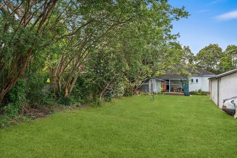 Photo - 28 Hardwicke Street, Riverwood NSW 2210 - Image 3