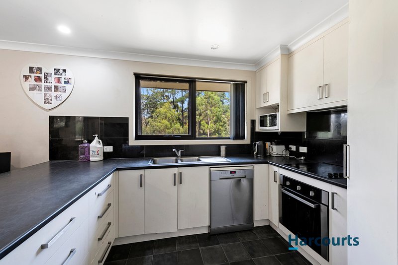 Photo - 28 Harris Road, Stony Rise TAS 7310 - Image 3