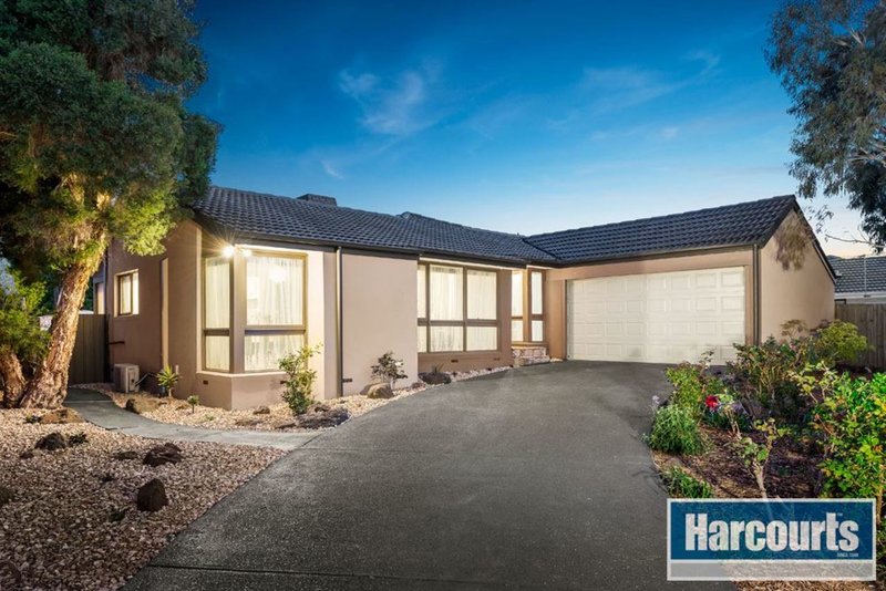 28 Hawksburn Crescent, Wantirna South VIC 3152