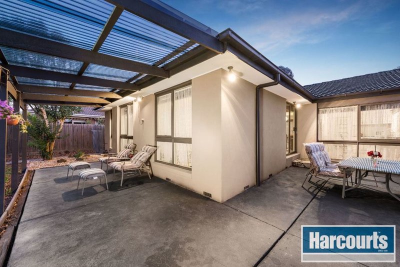 Photo - 28 Hawksburn Crescent, Wantirna South VIC 3152 - Image 7