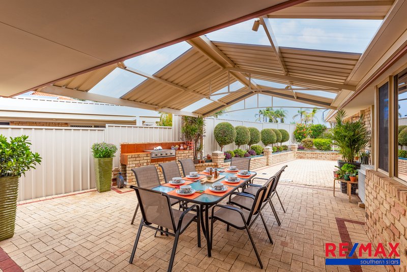 Photo - 28 Heatherlea Parkway, Leeming WA 6149 - Image 2