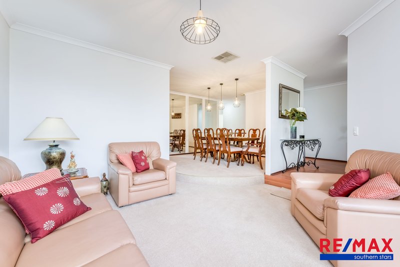 Photo - 28 Heatherlea Parkway, Leeming WA 6149 - Image 6