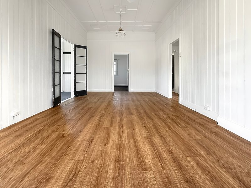 Photo - 28 Hendy Street, Woodford QLD 4514 - Image 6