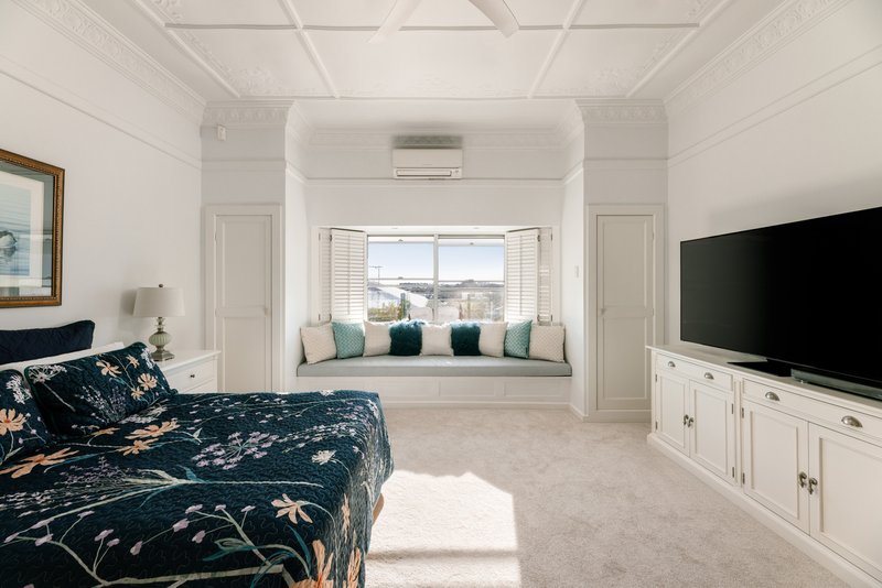 Photo - 28 Henzell Terrace, Greenslopes QLD 4120 - Image 15