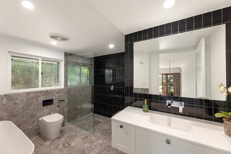 Photo - 28 Henzell Terrace, Greenslopes QLD 4120 - Image 23