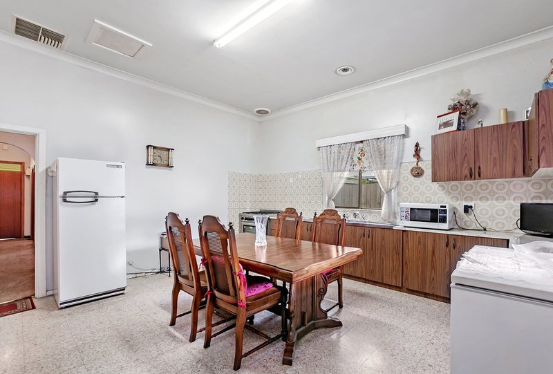 Photo - 28 Herbert Street, Northcote VIC 3070 - Image 8