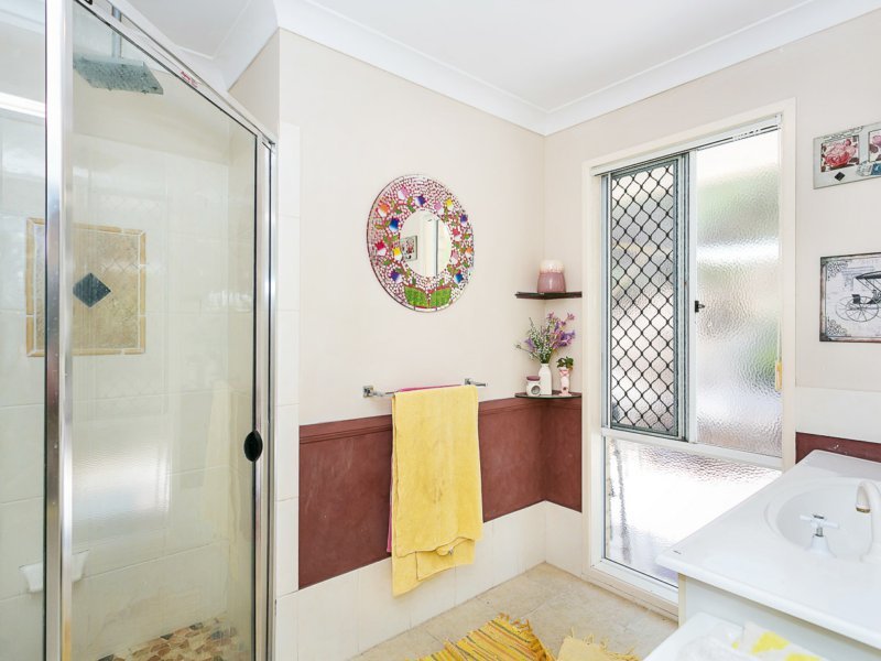 Photo - 28 Highbridge Rise, Mudgeeraba QLD 4213 - Image 17