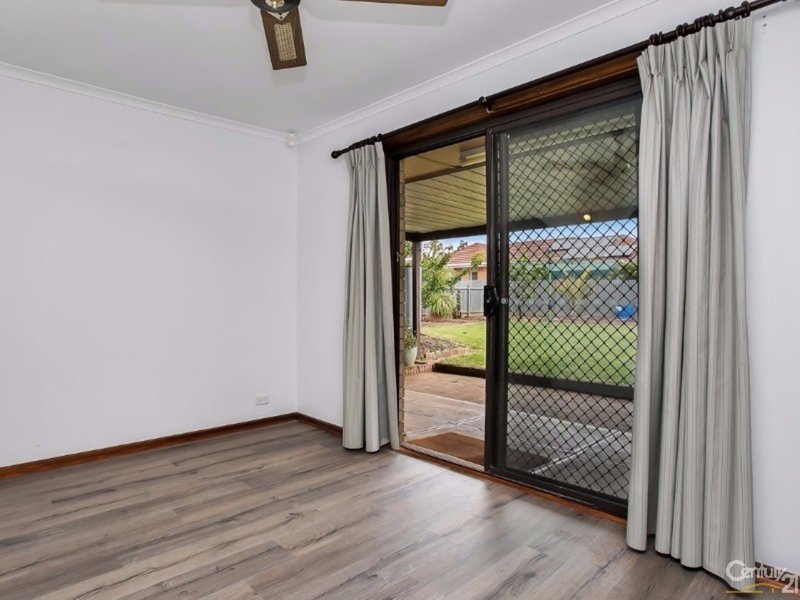 Photo - 28 Highwray Drive, Morphett Vale SA 5162 - Image 8