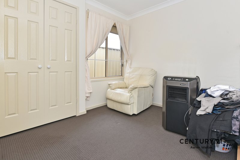 Photo - 28 Hilldale Drive, Cameron Park NSW 2285 - Image 10