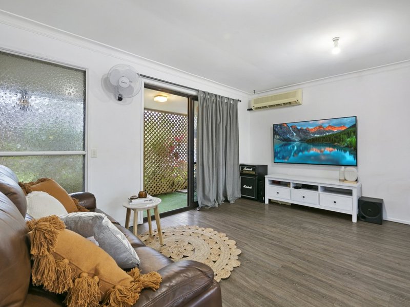 Photo - 2/8 Hillstar Avenue, Burleigh Waters QLD 4220 - Image 7