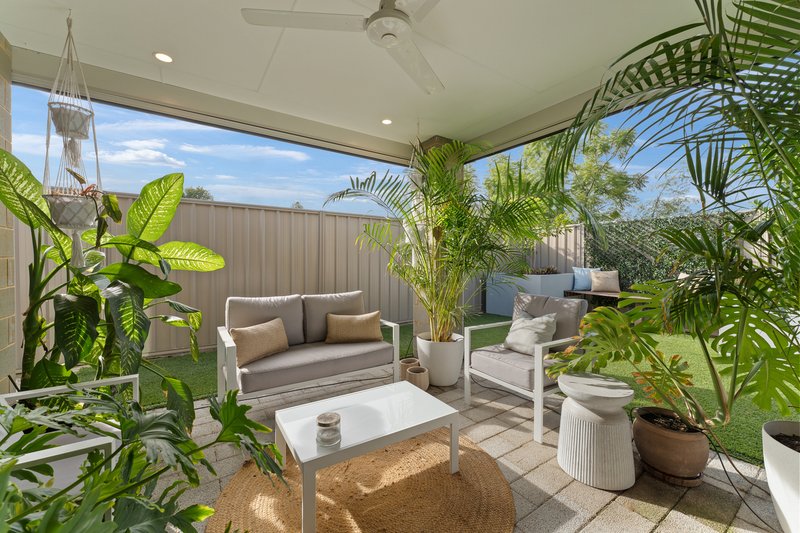 Photo - 28 Hinckley Street, Parmelia WA 6167 - Image 30