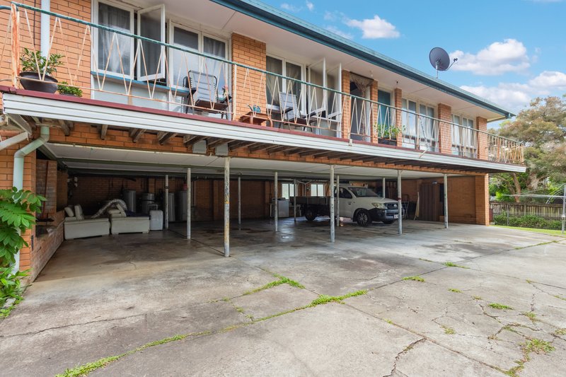 Photo - 28 Hipwood Avenue, Coorparoo QLD 4151 - Image 3