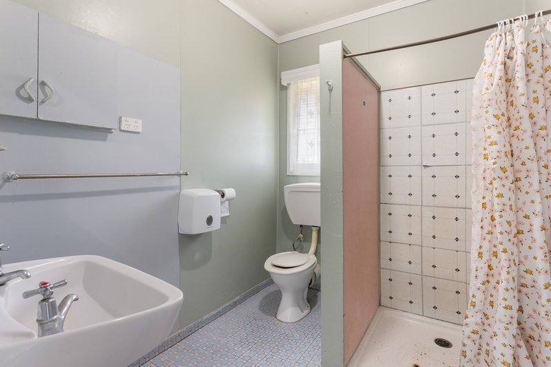 Photo - 28 Hipwood Avenue, Coorparoo QLD 4151 - Image 15