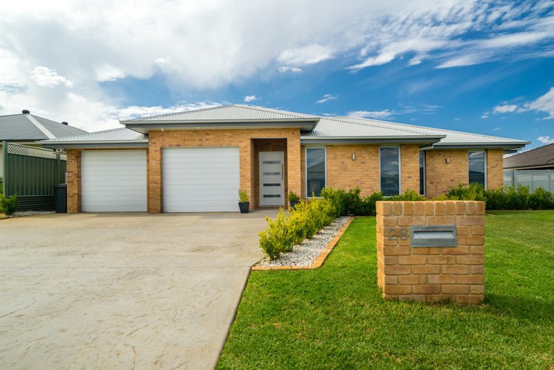 28 Holmwood Drive, Dubbo NSW 2830