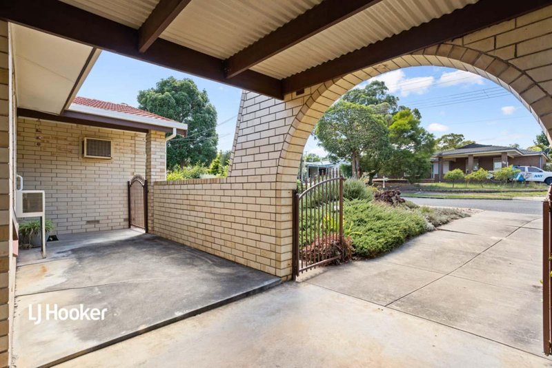 Photo - 28 Hoylake Crescent, Fairview Park SA 5126 - Image 3