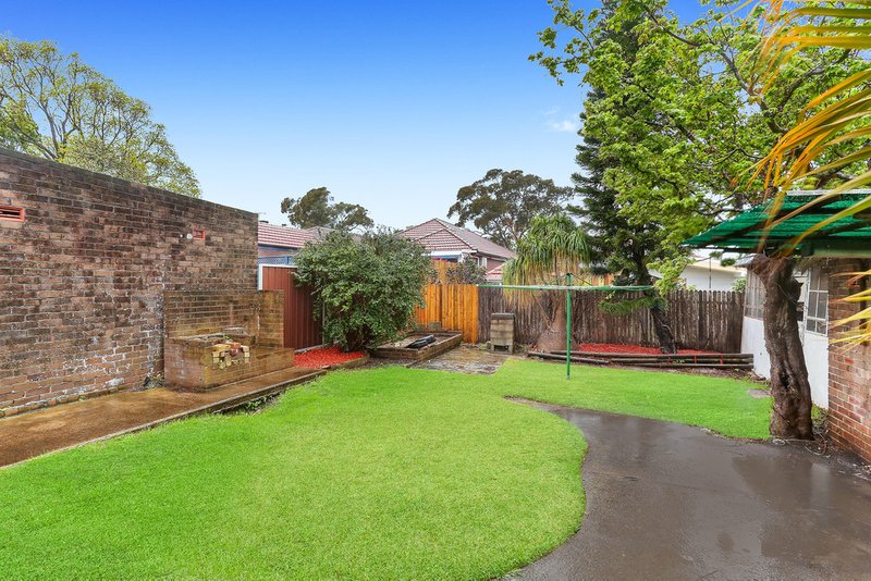 Photo - 28 Hugh Avenue, Dulwich Hill NSW 2203 - Image 2