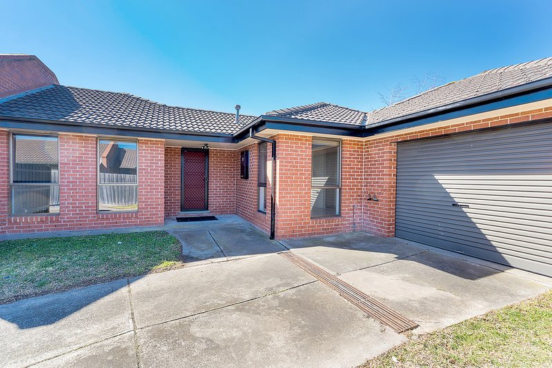 Photo - 2/8 Huntingdale Court, Craigieburn VIC 3064 - Image 2