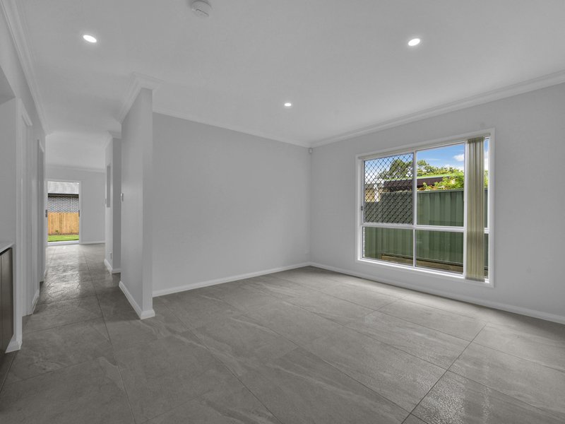 Photo - 28 Ibsen Street, Aspley QLD 4034 - Image 8