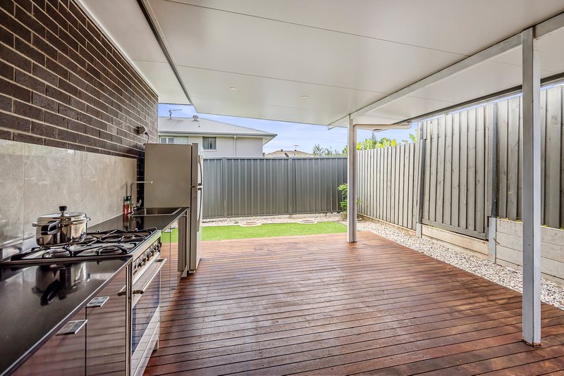 Photo - 28 Ignatius Street, Augustine Heights QLD 4300 - Image 20