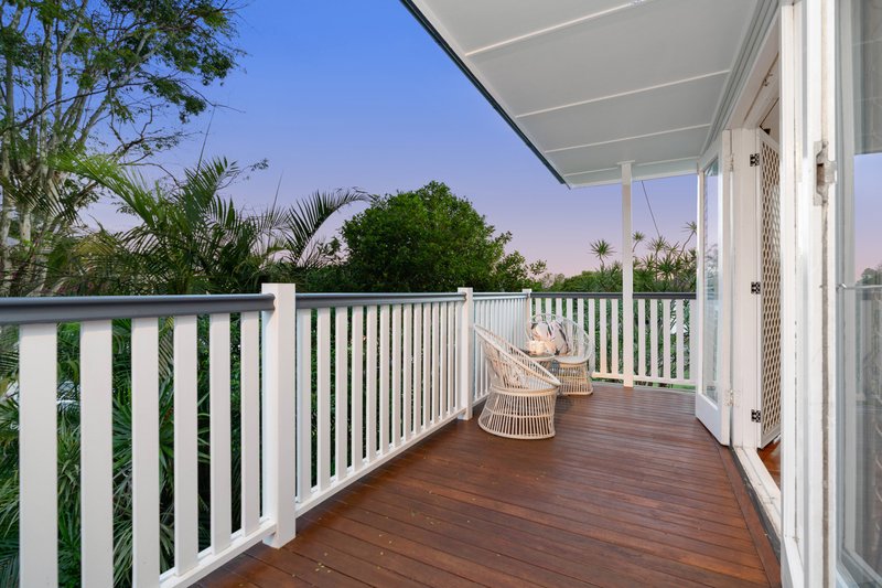 Photo - 28 Illawarra Street, Everton Hills QLD 4053 - Image 5