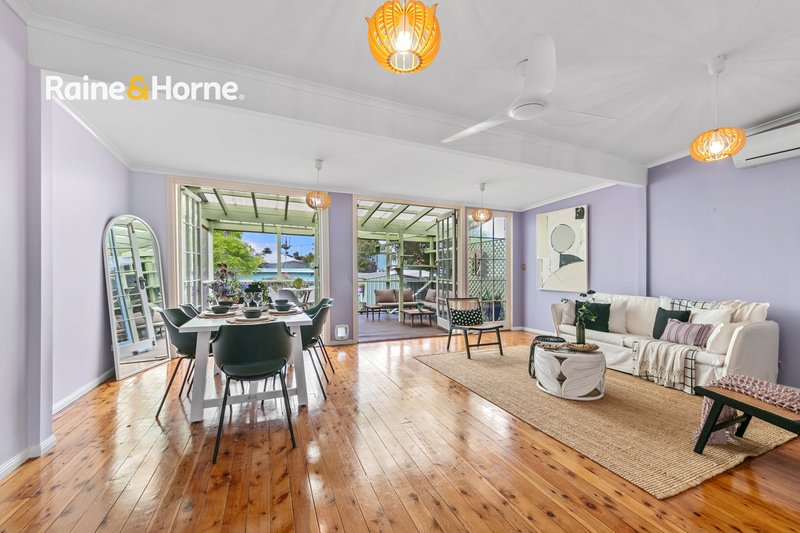 Photo - 28 Inkerman Avenue, Blackwall NSW 2256 - Image 4