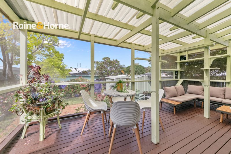 Photo - 28 Inkerman Avenue, Blackwall NSW 2256 - Image 7