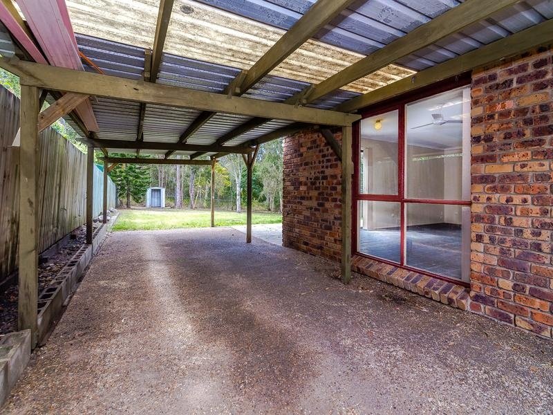 Photo - 28 Ivanhoe Drive, Bethania QLD 4205 - Image 2