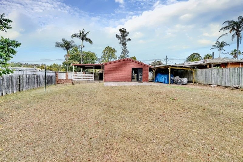 Photo - 28 Ivanhoe Drive, Bethania QLD 4205 - Image 3