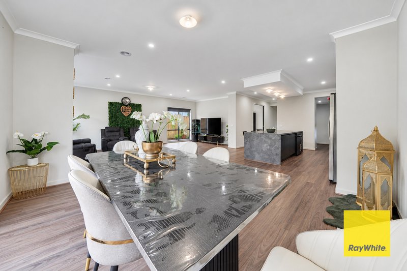 Photo - 28 Jagged Circuit, Tarneit VIC 3029 - Image 10