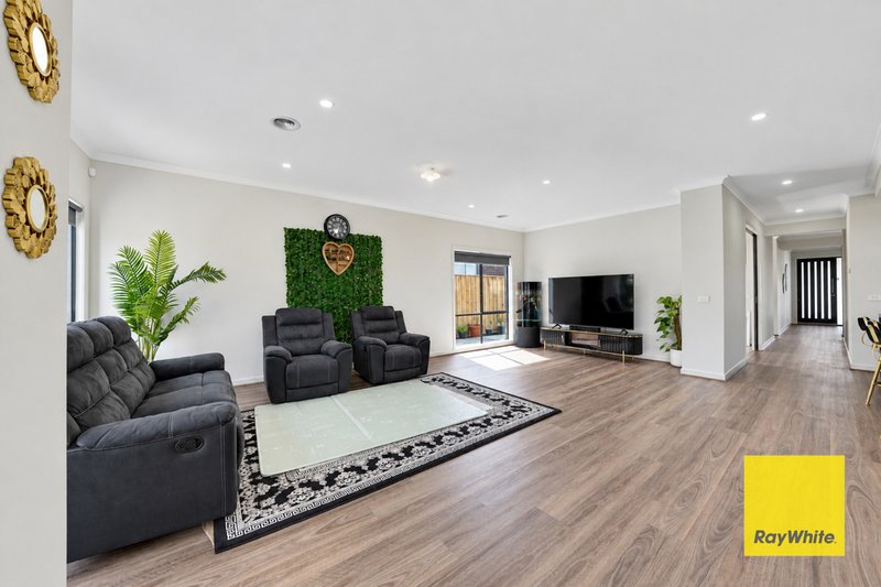 Photo - 28 Jagged Circuit, Tarneit VIC 3029 - Image 13