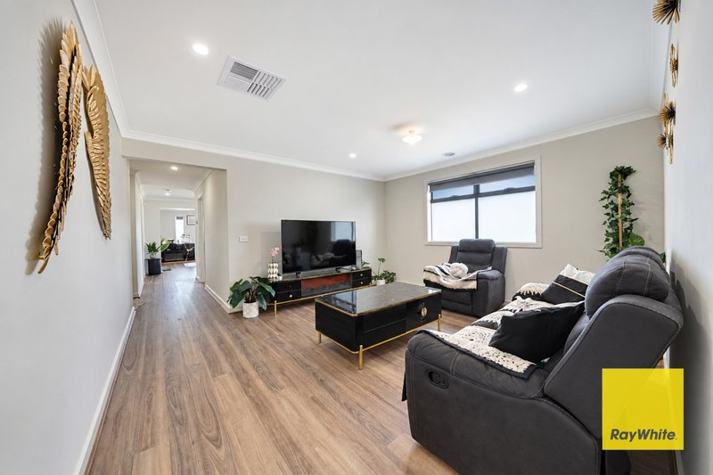 Photo - 28 Jagged Circuit, Tarneit VIC 3029 - Image 15