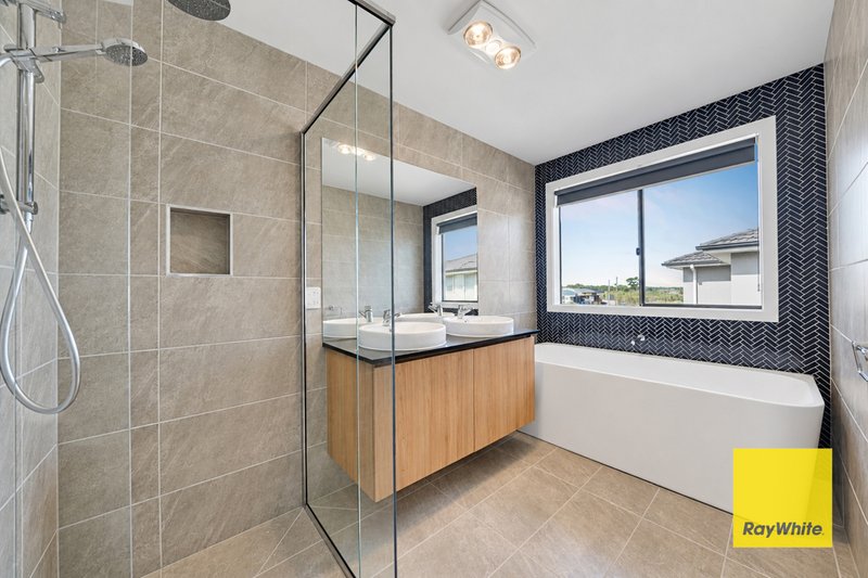 Photo - 28 Jagged Circuit, Tarneit VIC 3029 - Image 17