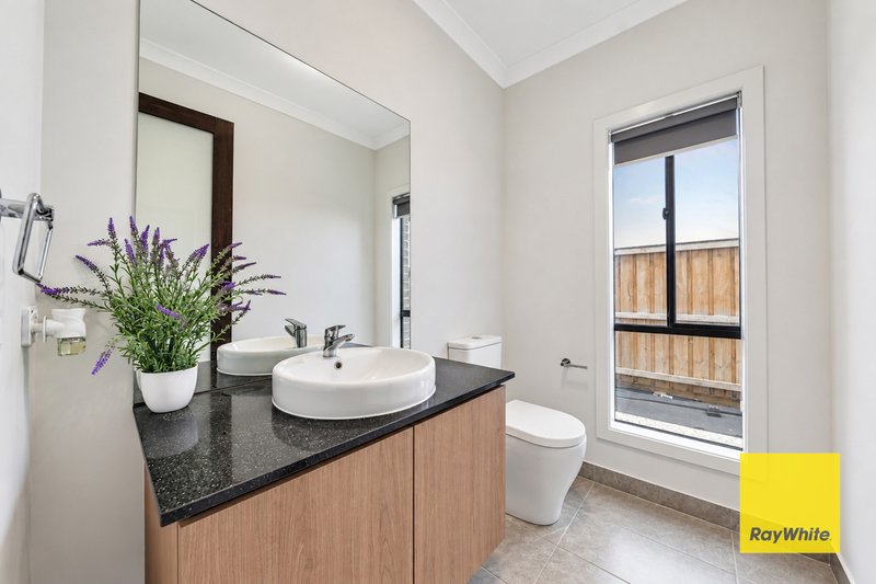 Photo - 28 Jagged Circuit, Tarneit VIC 3029 - Image 21