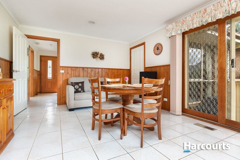 Photo - 28 Jarryd Crescent, Berwick VIC 3806 - Image 6