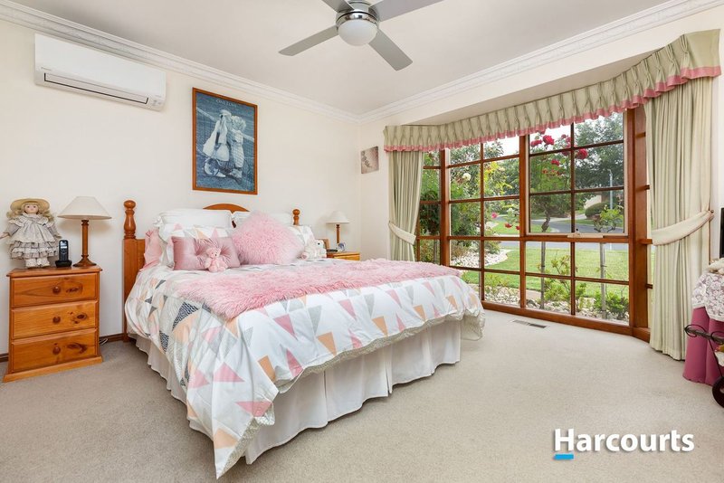 Photo - 28 Jarryd Crescent, Berwick VIC 3806 - Image 10