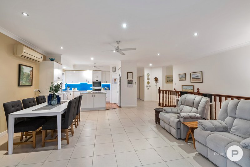 Photo - 28 Jason Street, Sinnamon Park QLD 4073 - Image 7