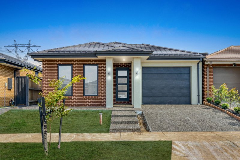 Photo - 28 Jaylie Street, Clyde North VIC 3978 - Image 2