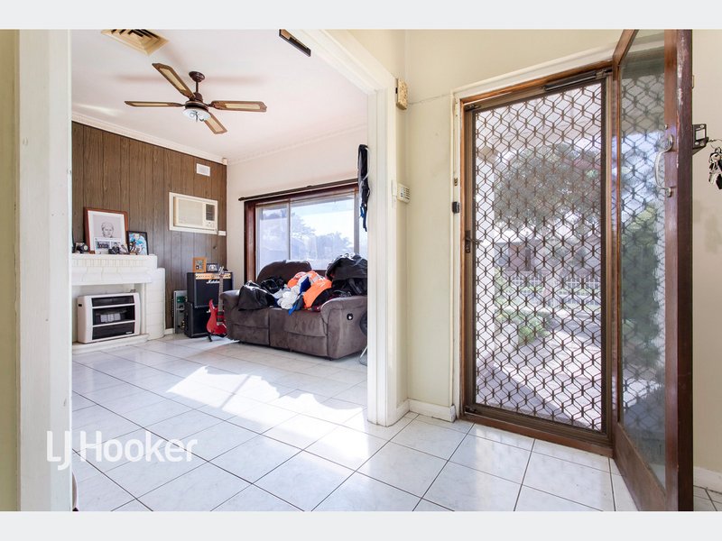 Photo - 28 Jean Street, Largs Bay SA 5016 - Image 5