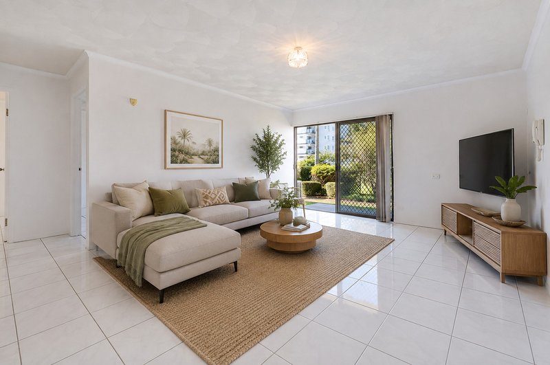 Photo - 2/8 Jeffrey Street, Redcliffe QLD 4020 - Image 2