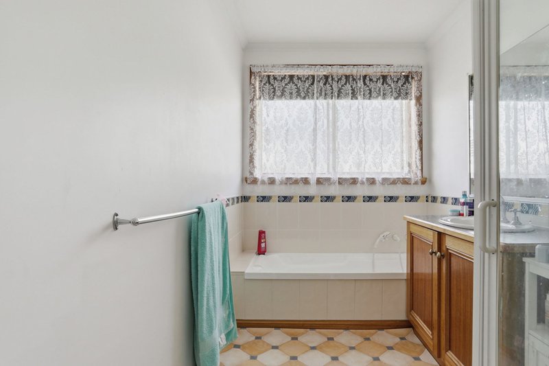 Photo - 28 Jellico Street, Mowbray TAS 7248 - Image 9