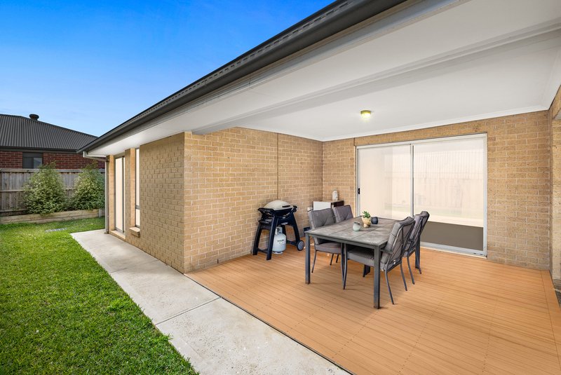 Photo - 28 Jindalee Way, Werribee VIC 3030 - Image 14