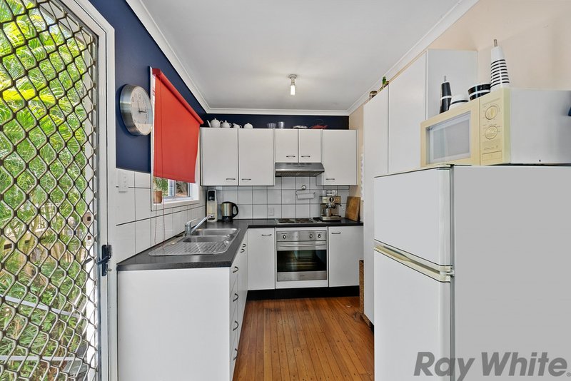 Photo - 28 Joseph Crescent, Deception Bay QLD 4508 - Image 3