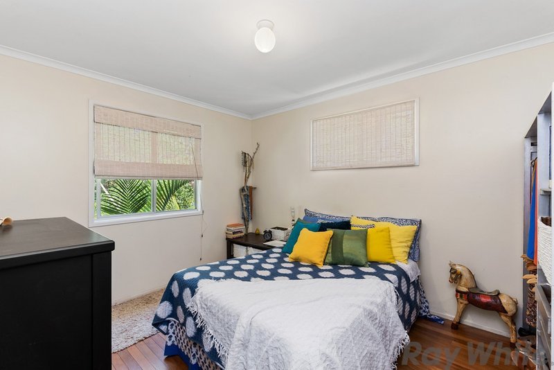 Photo - 28 Joseph Crescent, Deception Bay QLD 4508 - Image 4