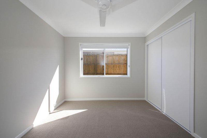 Photo - 2/8 Juniper Street, Logan Reserve QLD 4133 - Image 5